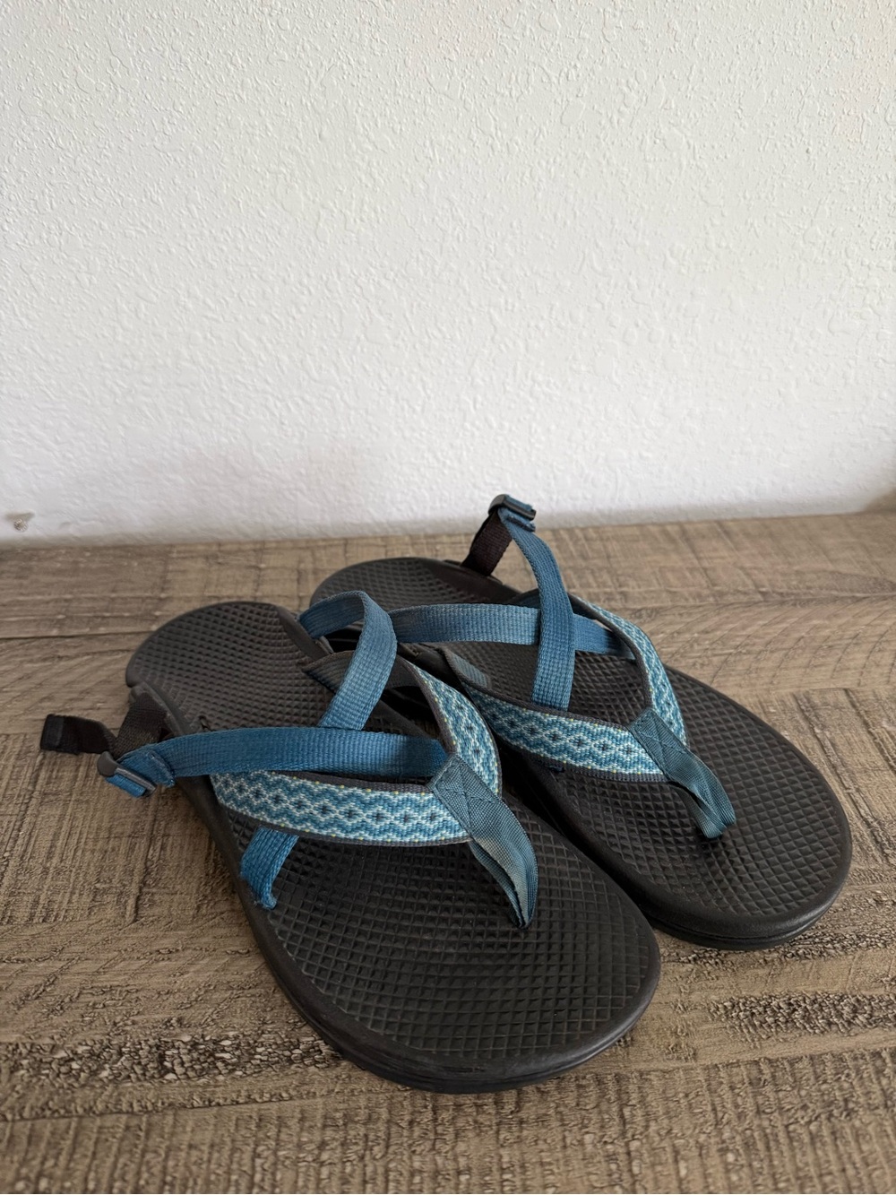 Chacos Women’s Hipthong Sandals Slip-On Waterproof Shoes Size 7 Blue
